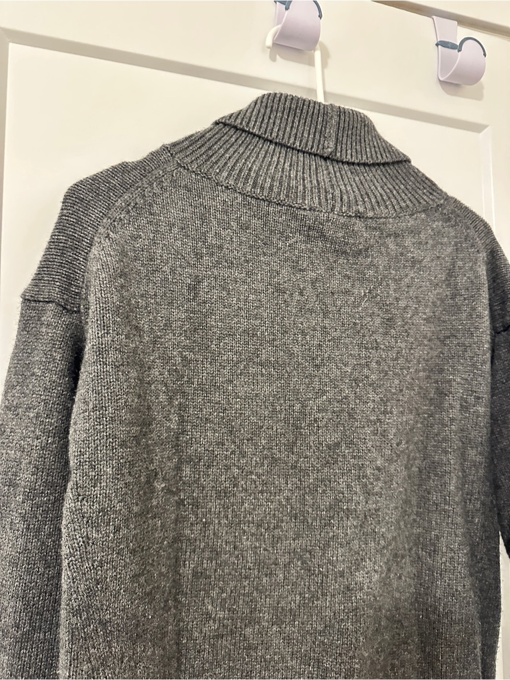 Aritzia Babaton Nicolas Grey Nicolas Cashmere Wool Turtleneck Sweater Size XS - Picture 9 of 12